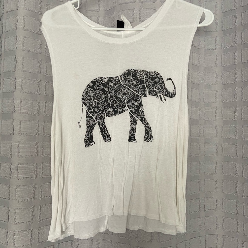 Elephant muscle tank